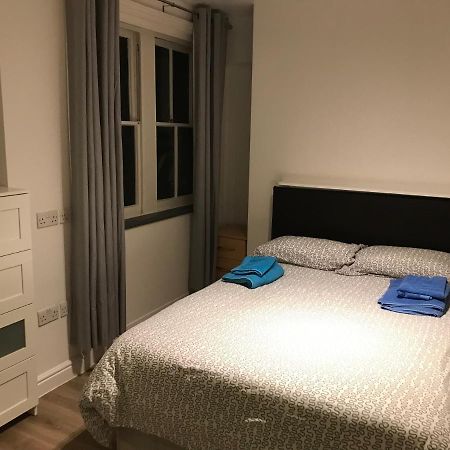 West Kensington 3 Bedroom Apartment Londra Dış mekan fotoğraf