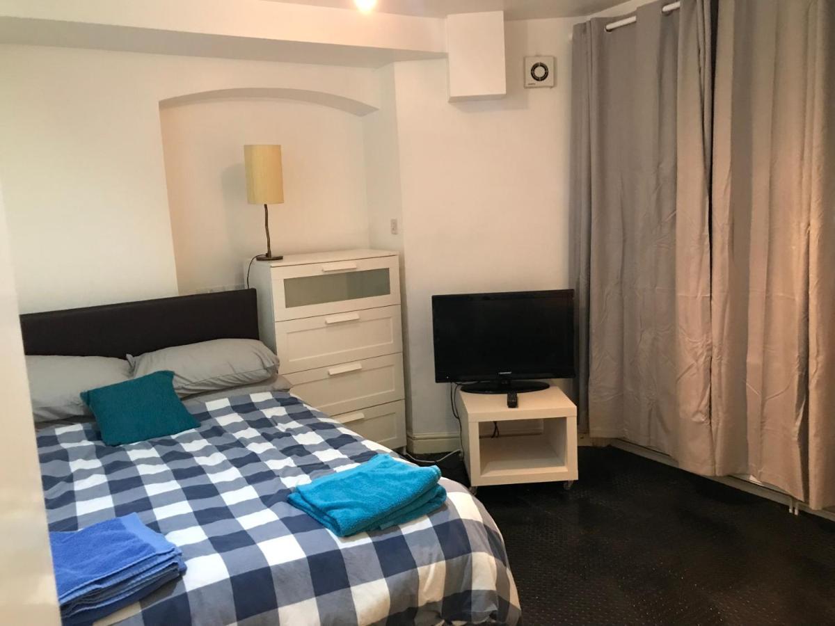 West Kensington 3 Bedroom Apartment Londra Dış mekan fotoğraf
